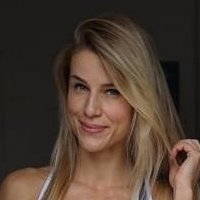 Adrienne Koleszar Nahé