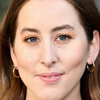 Alana Haim Nahé