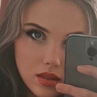 Alexia Grey Nahé