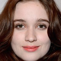 Alice Englert Nahé