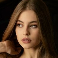 Aliceinadultland Nahé