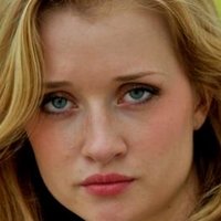 Alyson McKenzie Wells Nahé