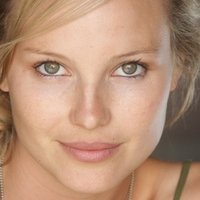Amber Clayton Nahé