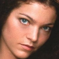 Amy Irving Nahé