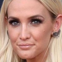 Ashlee Simpson Nahé