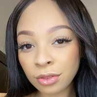 Ashley Fox Nahé