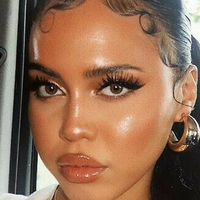 Asia Monet Ray Nahé