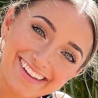 Bailey McKnight Nahé