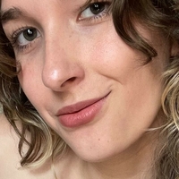 Bea Carlowe Nahé
