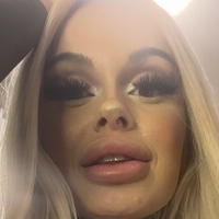 blondiebombbarbs/Badbarbiet Nahé