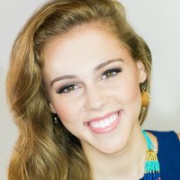 Brooke Mills Nahé
