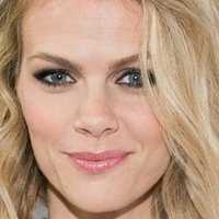 Brooklyn Decker Nahé