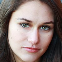 Caity Brewer Nahé