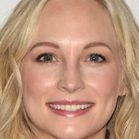 Candice King Nahé