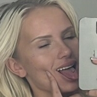 carlitaxshelley Nahé