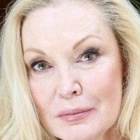 Cathy Moriarty Nahé