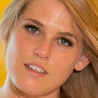 Charlie Nicole Nahé