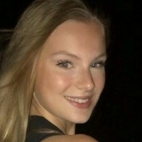 Chloe Vialaret Nahé
