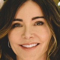 Christa Miller Nahé