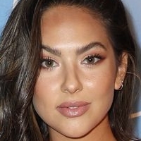 Christen Harper Nahé
