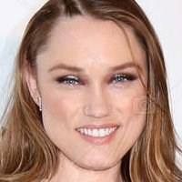 Clare Grant Nahé