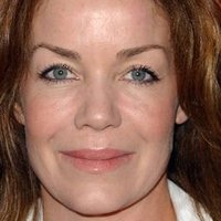Claudia Christian Nahé