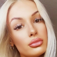 Courtney Fox Nahé