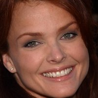 Dina Meyer Nahé
