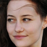 Dominique Devenport Nahé
