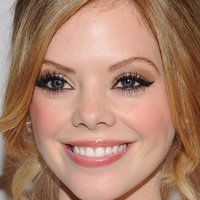 Dreama Walker Nahé