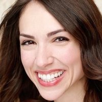 Eden Riegel Nahé