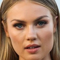 Elyse Knowles Nahé