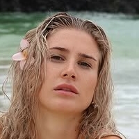 Emelia Surch Nahé