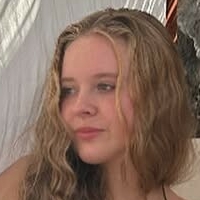 Emilee Elisabeth Nahé