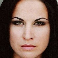 Eva Derrek Nahé
