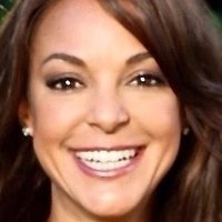 Eva LaRue Nahé