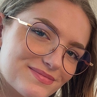 Hailey Davis Nahé