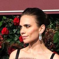 Hayley Atwell Nahé