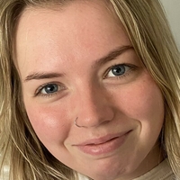 holliesworldd Nahé