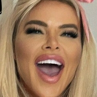 hollybarker Nahé