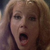 Ingrid Pitt Nahé