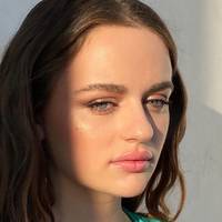 Joey King Nahé