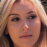 Julia Rae Nahé
