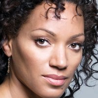 Karen Holness Nahé
