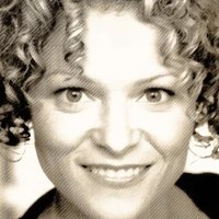 Kat Carrol Nahé