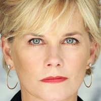 Kate McNeil Nahé