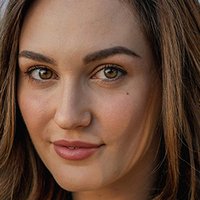 Katherine Barrell Nahé
