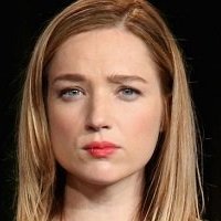 Kristen Connolly Nahé
