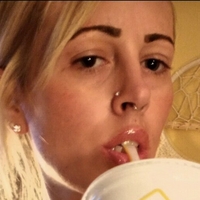 Kristy Kreme Nahé