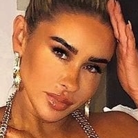Lacey Montgomery Nahé